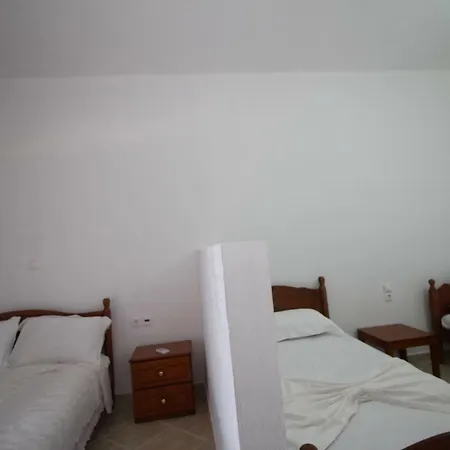 Guest house Napoleon Himare